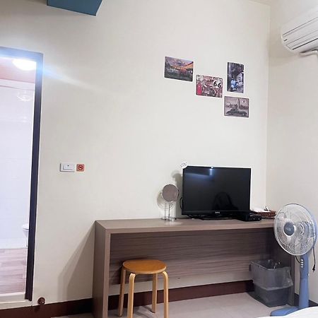 Happy Life B&B Donggang Bagian luar foto