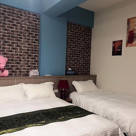 Happy Life B&B Donggang Bagian luar foto