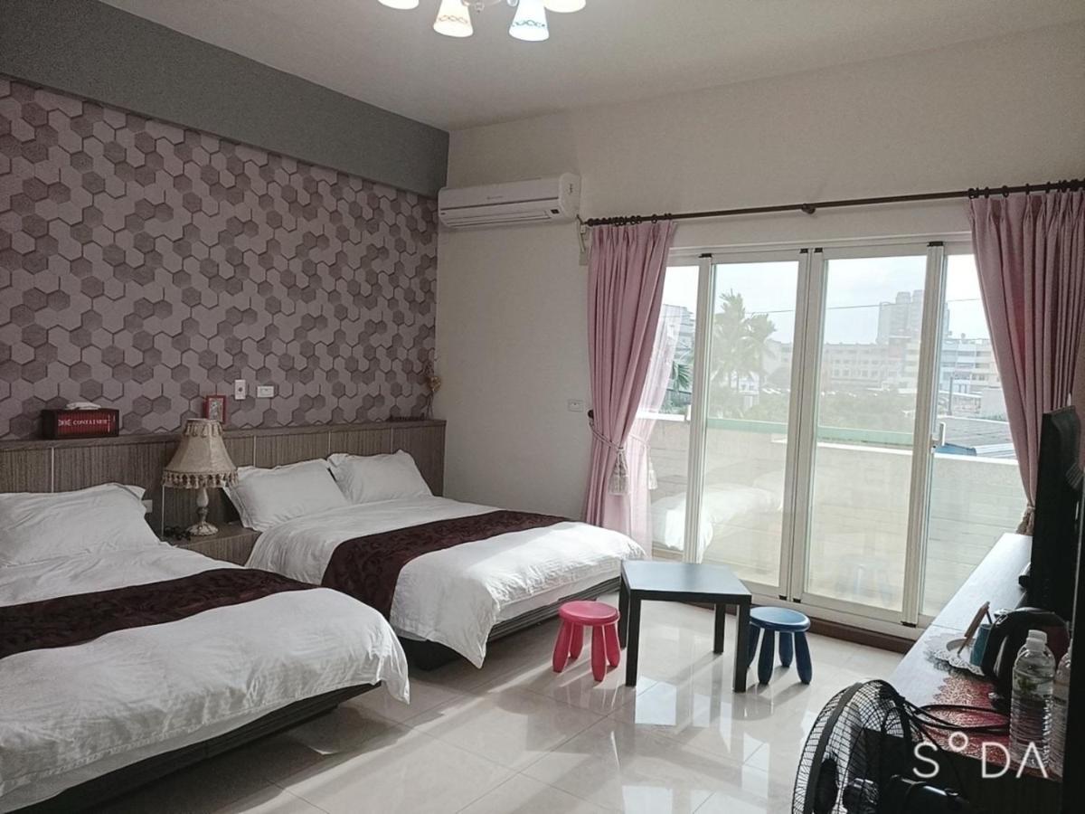 Happy Life B&B Donggang Bagian luar foto