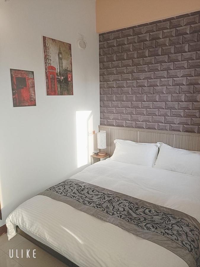 Happy Life B&B Donggang Bagian luar foto