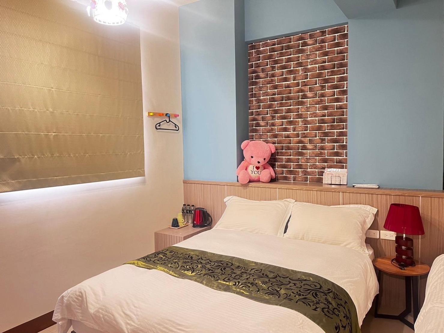 Happy Life B&B Donggang Bagian luar foto